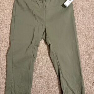 Passport Olive Green Women's Capris